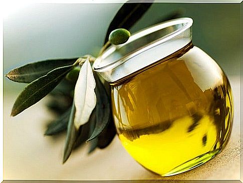 2 # Aging-olive-oil.jpg