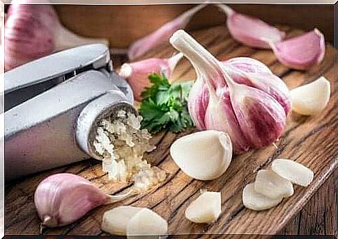 The effect of garlic on cholesterol levels