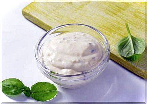 Garlic sauce - see how to make it at home!