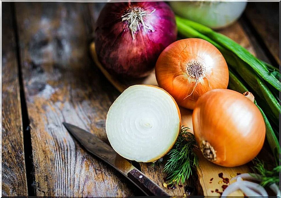 White and red onions