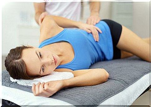 woman at the physiotherapist