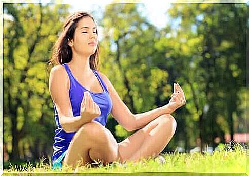 Meditating woman - the effect of exercise on the brain