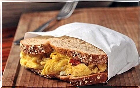 An egg sandwich is a great idea for a hot breakfast.