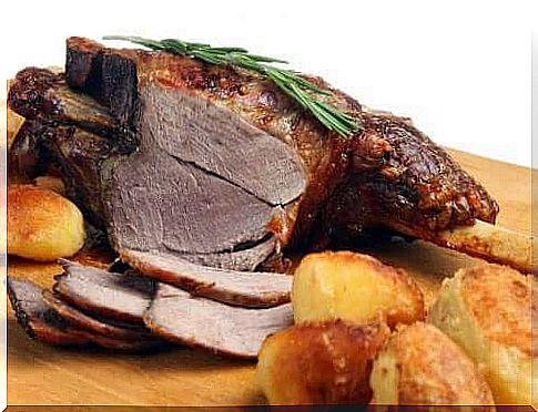 Sliced ​​lamb