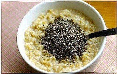 Oatmeal and chia chia seeds