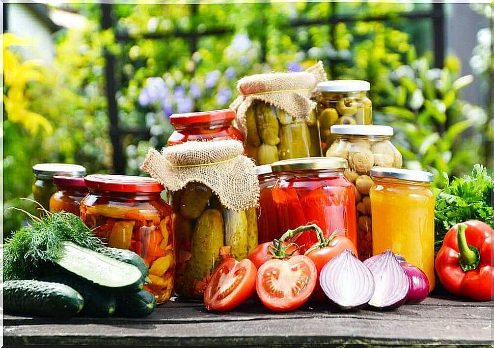 tomatoes in jars