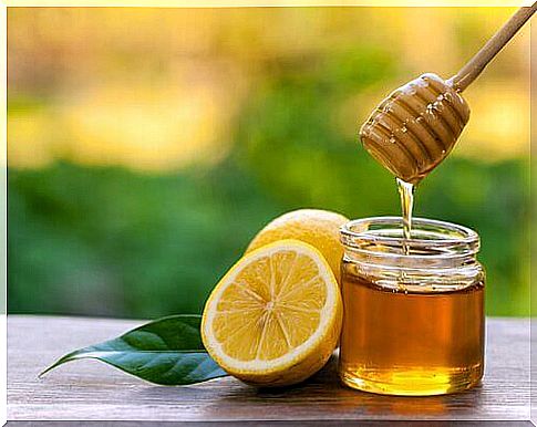 honey jar and lemon