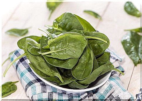 Spinach leaves - they cannot be reheated